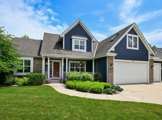 1952 Blackhawk DRIVE, Grafton, WI 53024