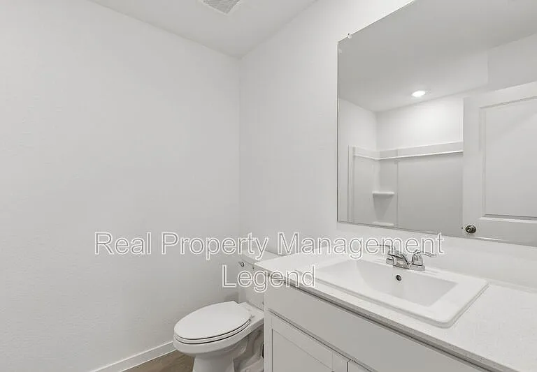 216 Asterwood Ln — Photo 10