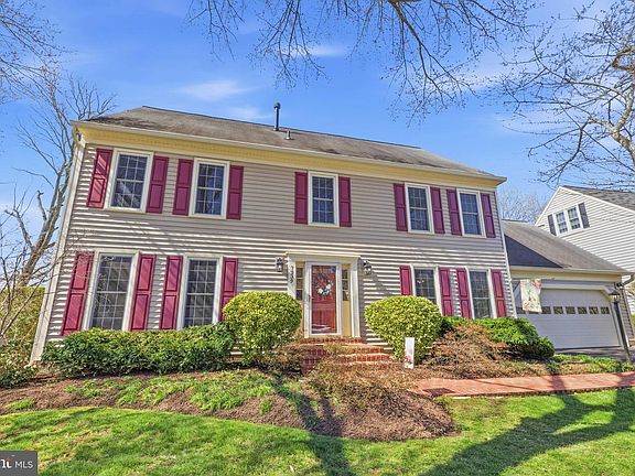 4th image of 7239 Devereux Ct