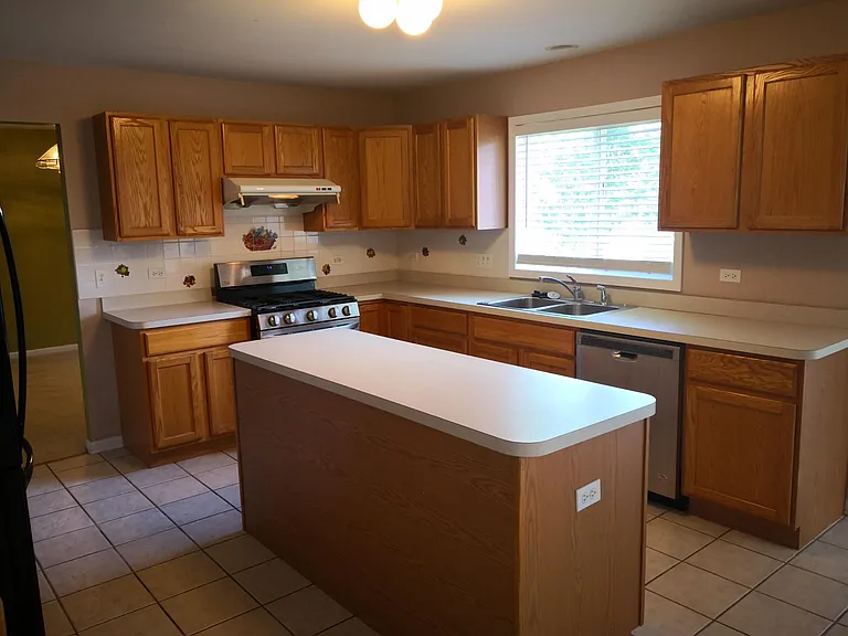 203 Jessica Ct — Photo 8