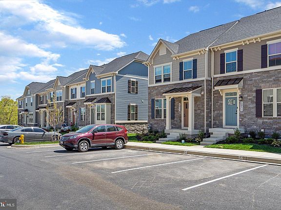 4th image of 5931 Pecking Stone St