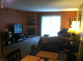 10373 Glenway Dr APT 104, Twinsburg, OH 44087
