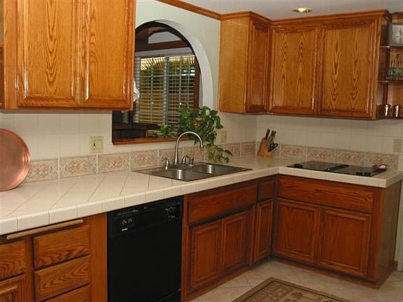 Galley Style Kitchen w/Arch Pass through