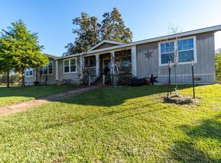 107 Smilie Rd, Holiday Lakes, TX 77515