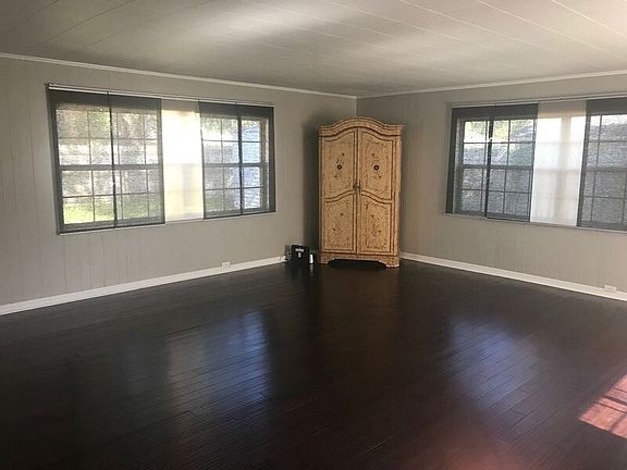4th image of 1644 Tangerine St