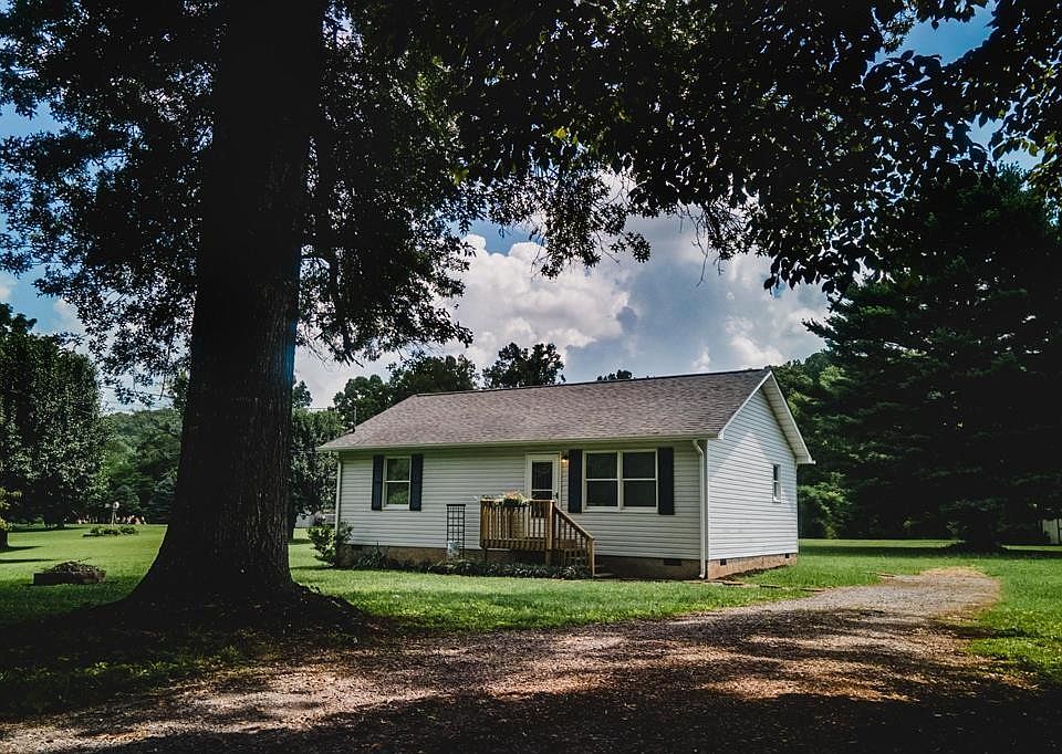 1st image of 329 Dean Dr