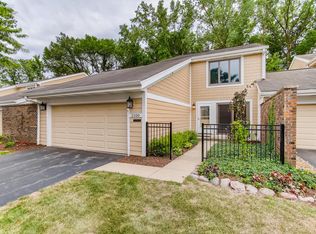 2100 Timber Ln, Wheaton, IL 60189