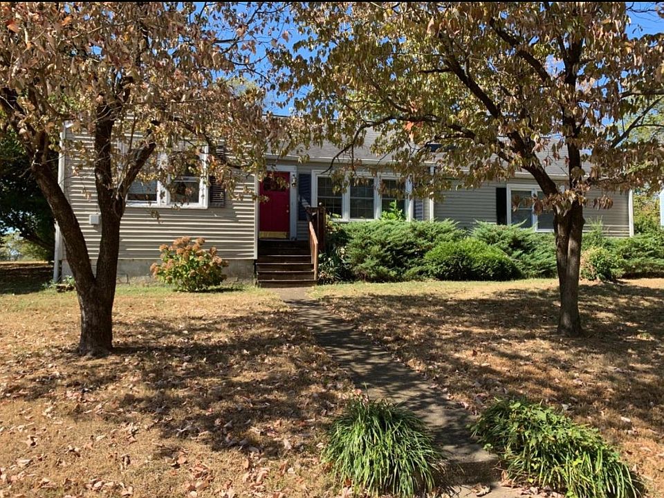 1st image of 324 Lyons Dr