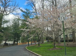 2302 Timber Oaks Rd #2302, Edison, NJ 08820