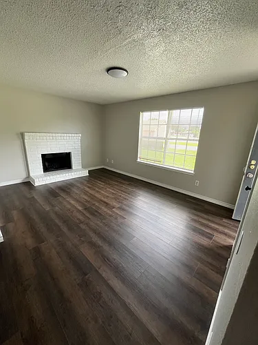1048 Oregon Ave Photo 1