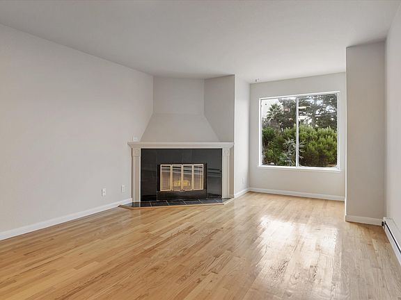 2nd image of 338 Fillmore St #4