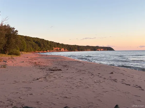 390 Beach Rd #Co, Michigamme, MI 49861