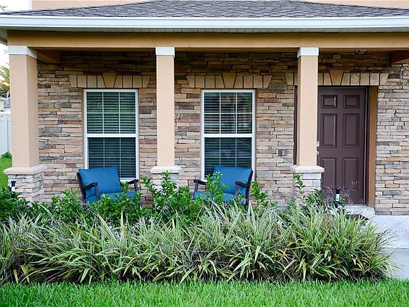 4th image of 1093 Suffragette Cir