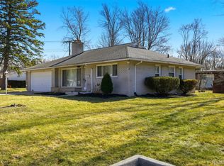 29624 Pleasant Trl, Southfield, MI 48076