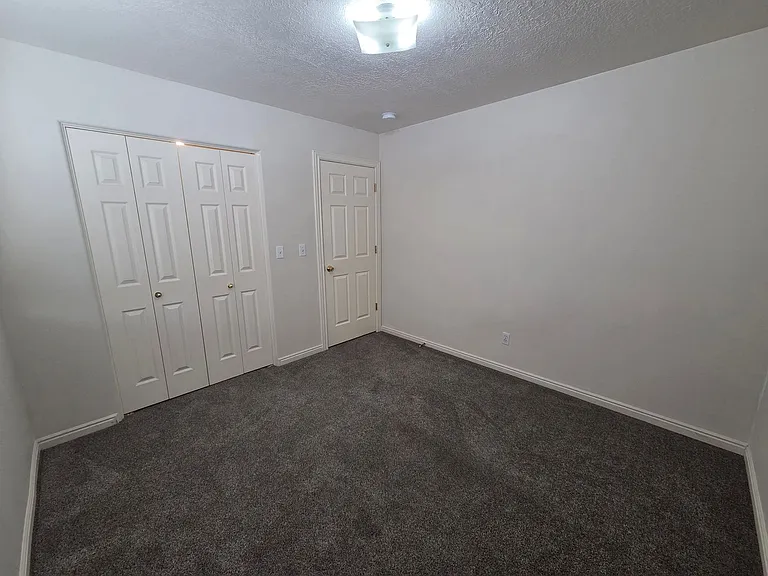 165 N 300 E — Photo 9