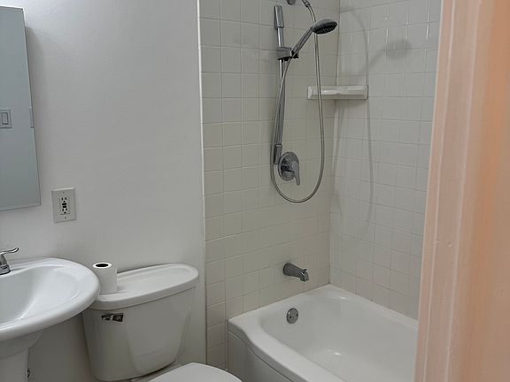 4th image of 3395 Barbara Cir