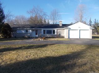 28114 Shadylane Dr, Farmington Hills, MI 48336
