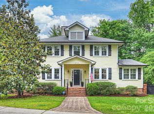 614 Olde Cotswold Ct, Charlotte, NC 28211