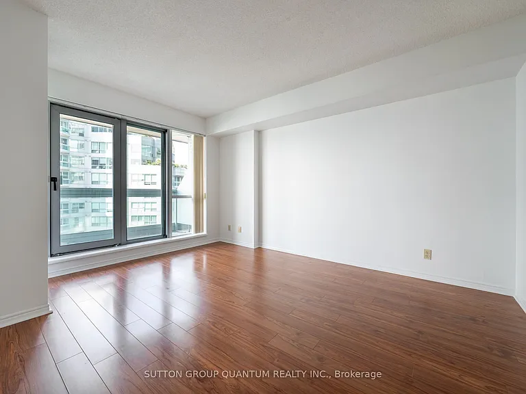 10 Yonge St #2113 — Photo 11