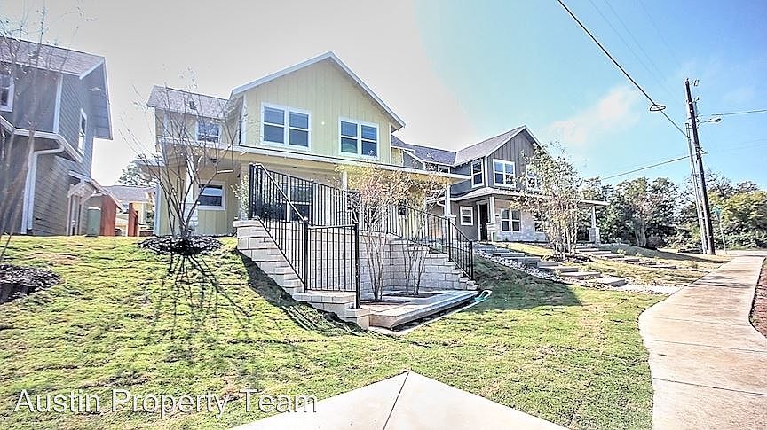 1st image of 605 Pecan Ave