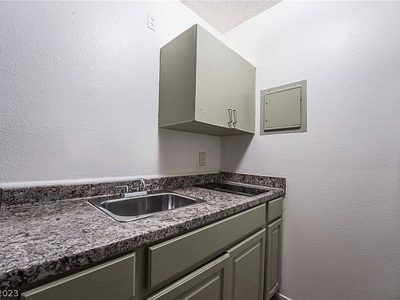 5th image of 136 Judy Ln #7A
