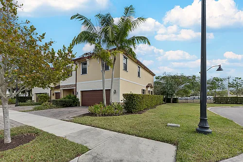 4622 Belgian Ln Photo 1
