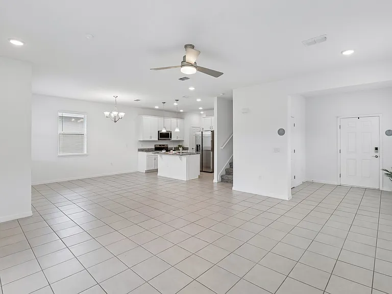 Simmons Trace — Photo 106
