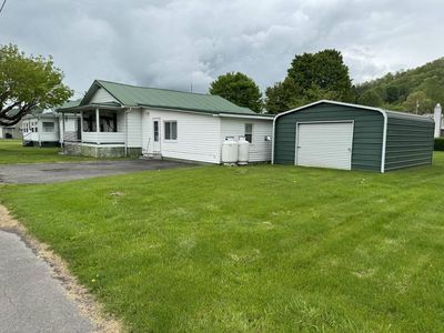 421 9th St, Rainelle, WV, 25962
