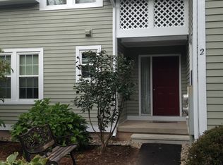 2 Green Meadow Dr, Granby, CT 06035