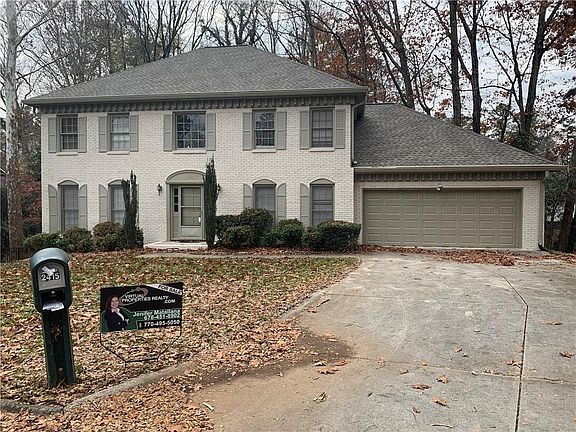 2nd image of 2415 Pine Cove Dr