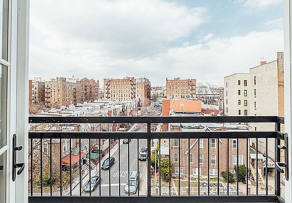 3rd image of 492 Lefferts Ave APT 4A