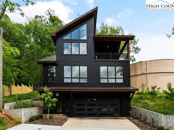 276 Junaluska Road, Boone, NC 28607
