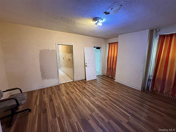2nd image of 2342 Dean Street