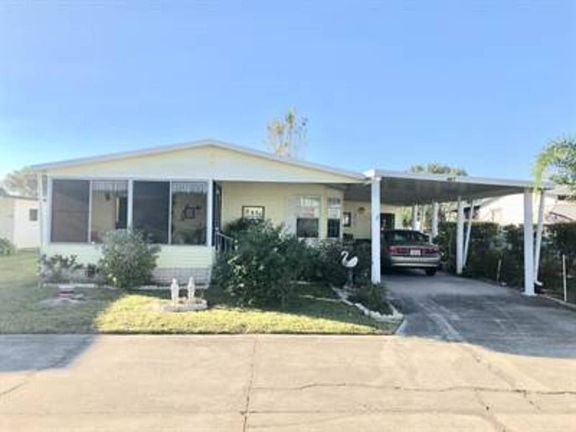 2nd image of 467 Country Oaks Dr