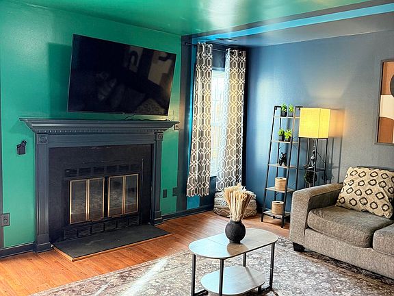 2nd image of 8232 Merriweather Cir