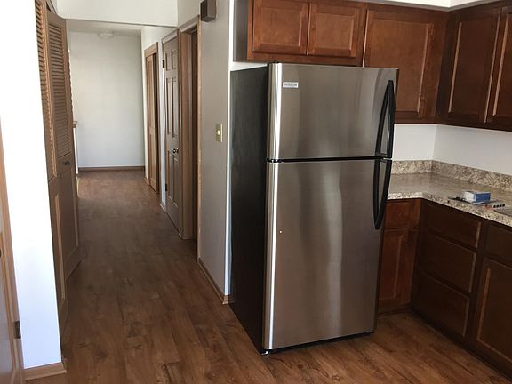 3rd image of 1126 N 118th St
