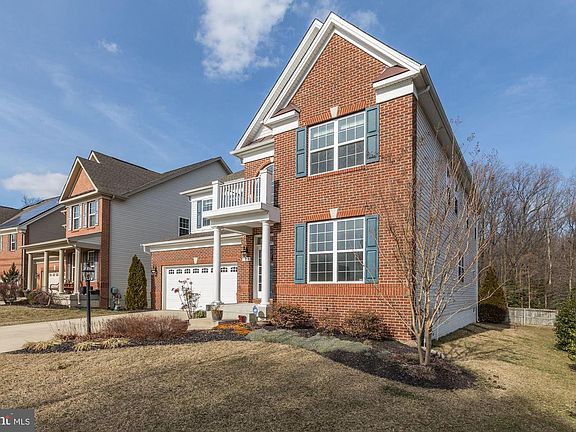 3rd image of 704 Highland Meadows Dr