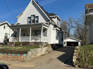 522 Maple Ave, Muscatine, IA 52761