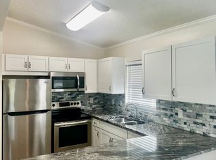 123 58th St E #6, Palmetto, FL 34221