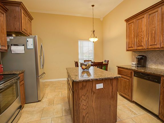 5th image of 6733 Old Square Dr