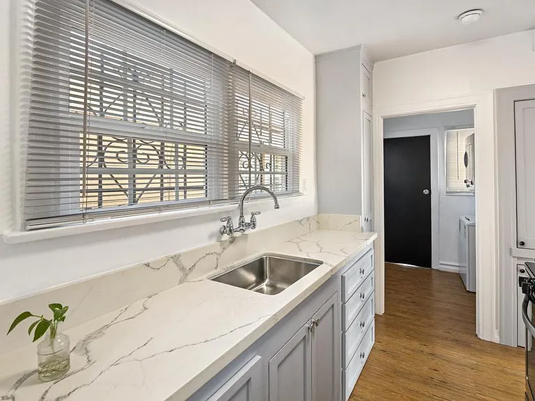 1453 W 37th Dr #1453 — Photo 7
