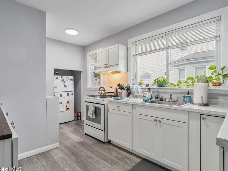 115 Woodlawn Ave #1 — Photo 7