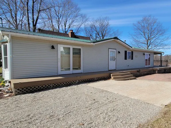 3550 Arapahoe Trl, Beaverton, MI 48612