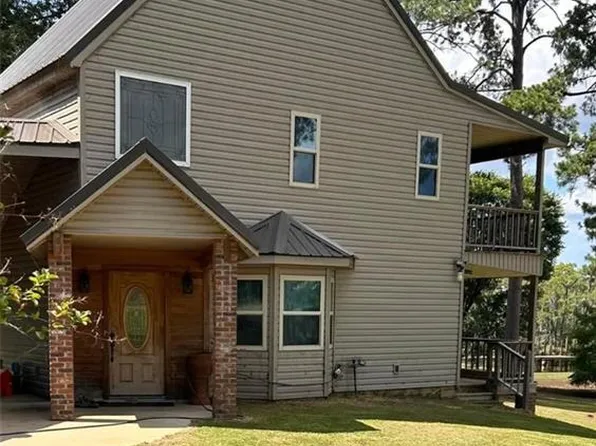 665 Pardee Rd, Campti, LA 71411