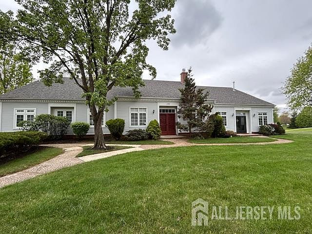 48 Winthrop Rd #B