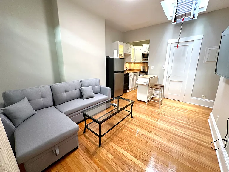 141 Arlington St #6 — Photo 1