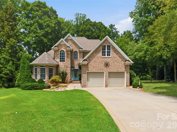 4029 Foxes Trl, Cramerton, NC 28032