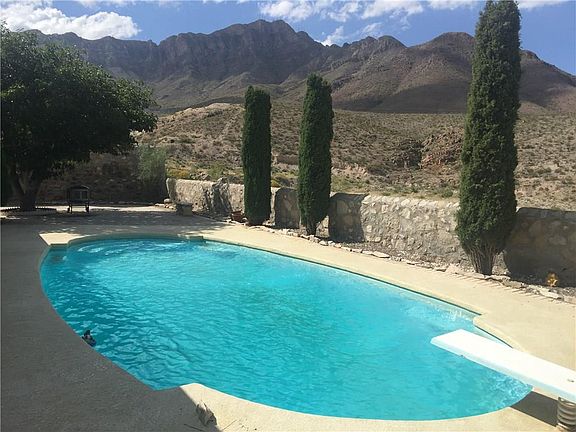 2nd image of 2749 Gunnison Dr