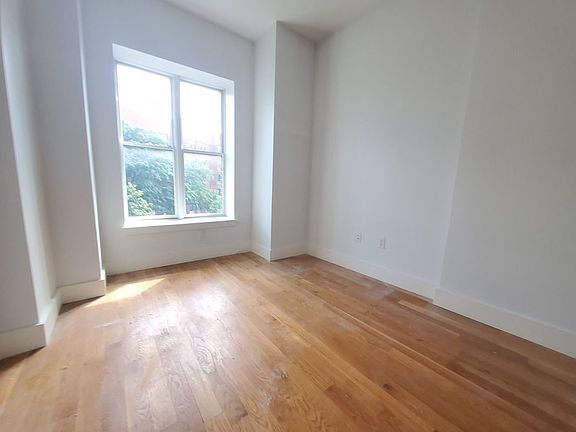 3rd image of 125 Lefferts Pl #3C