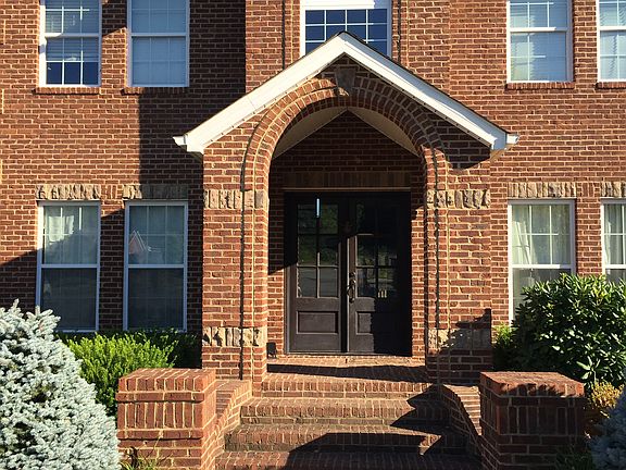 3rd image of 500 Lauren Michelle Ln